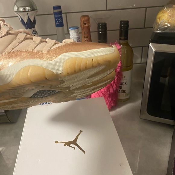 Jordan 12 women’s - Picture 7 of 7